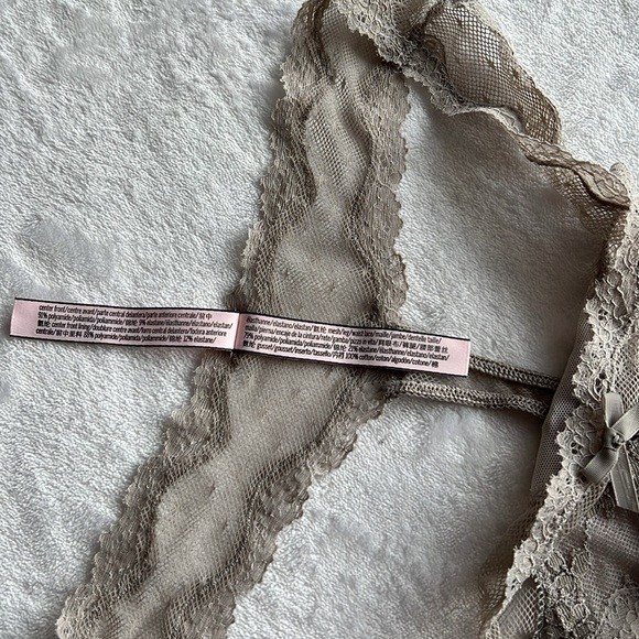 Victoria’s Secret Gray Lace Thong Panty Size M - Picture 6 of 6